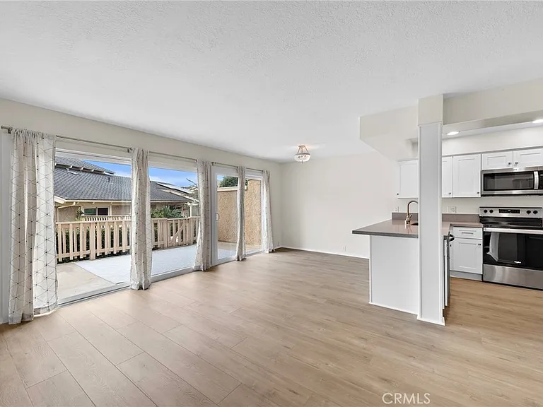 218 Avenida Adobe — Photo 2