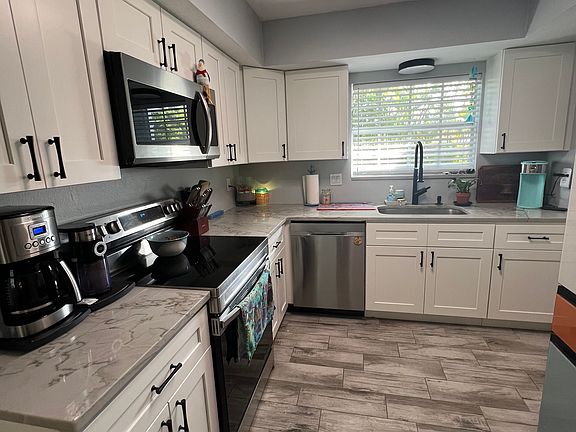 2nd image of 4003 Gatewood Dr