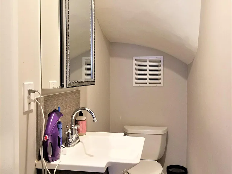 77 Linden St #1 — Photo 12