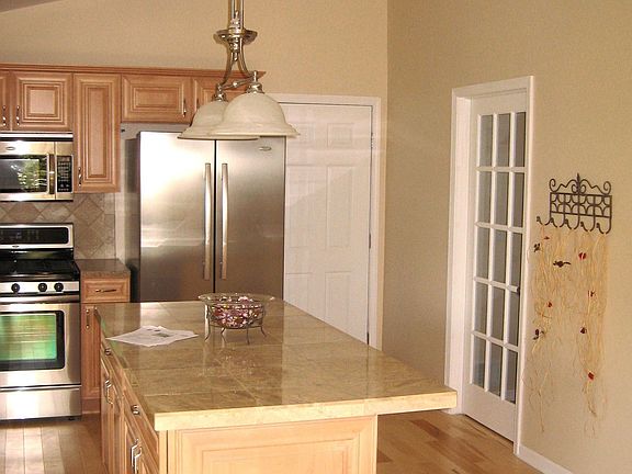 Solid Maple Cabinets/Floor