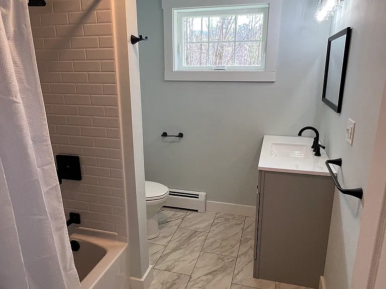 157 Middle Rd — Photo 10