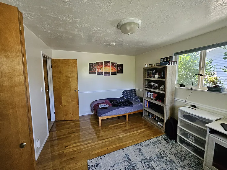 1230 E Manor Cir — Photo 5