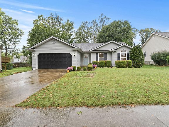 2nd image of 102 Ashley Dr