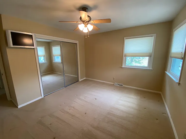 5525 34th Avenue Dr #1-6 — Photo 7