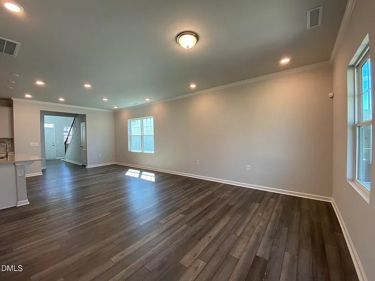 1149 Matterhorn Dr — Photo 12