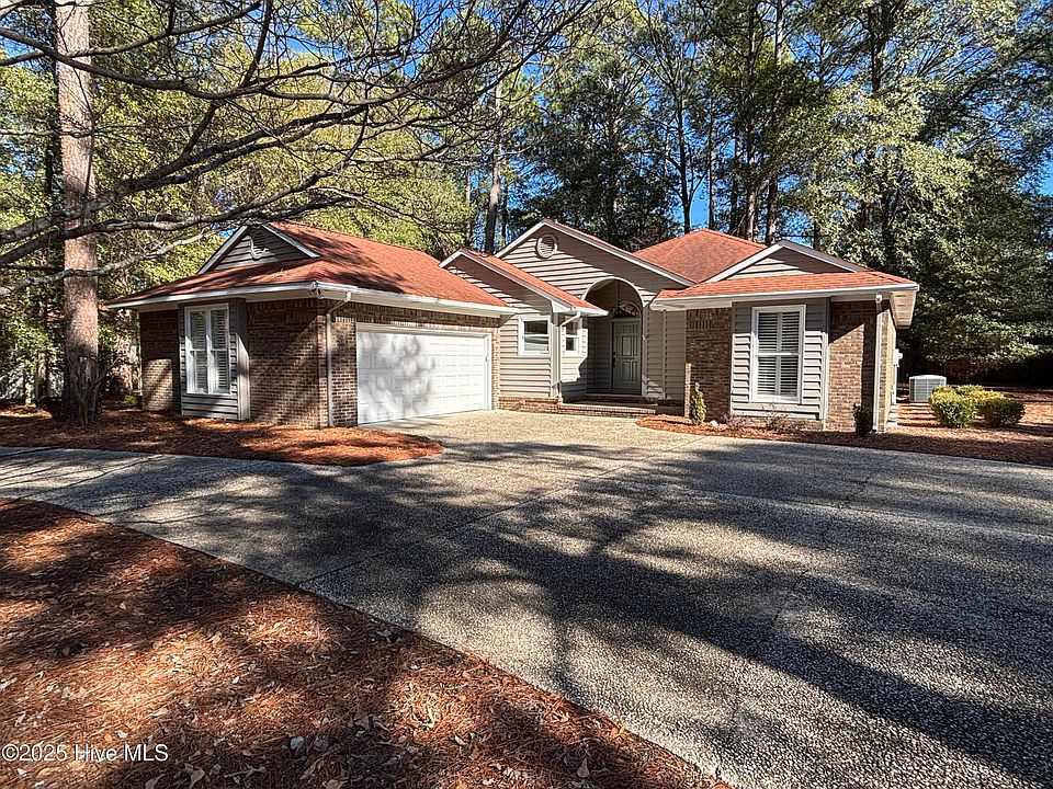 1st image of 105 Merion Cir