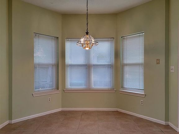 4th image of 1527 New Cedars Dr
