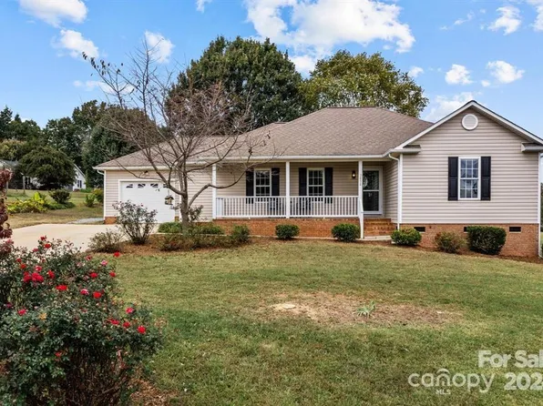 3858 Ashland Dr, Maiden, NC 28650