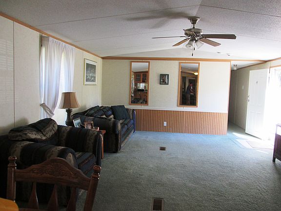 3rd image of 274 Meridan Dr