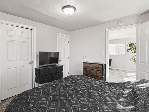 5th image of 394 S West Ave