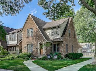 4975 N Idlewild Ave, Whitefish Bay, WI 53217