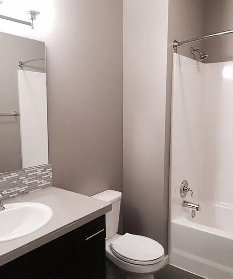 6906 N Greenwich Ave #18 — Photo 7