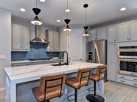4th image of 3411 E LOUISE Drive