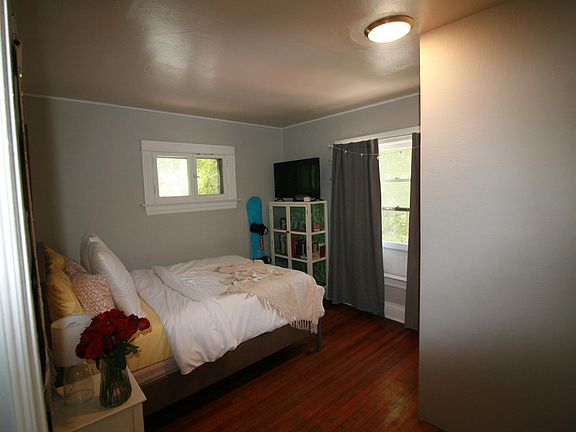 3rd image of 1300 Josephine St #5