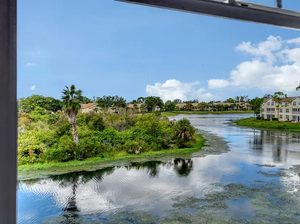 8370 Wingate Dr, Sarasota, FL