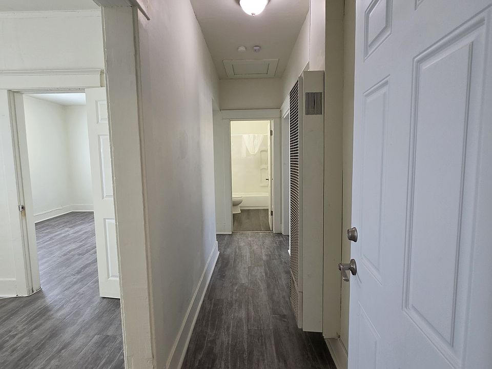 1st image of 1709 W 45th St APT 4