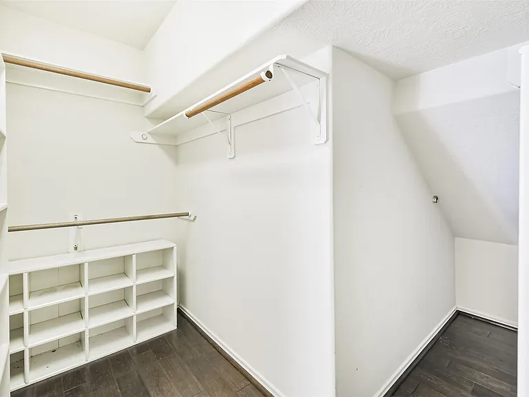 2507 Liza Ct — Photo 23