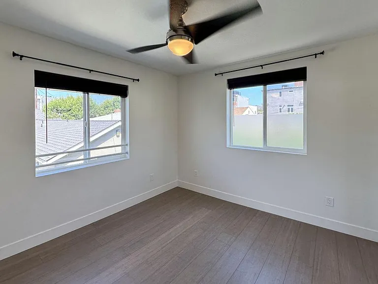 1208 N Alexandria Ave — Photo 14