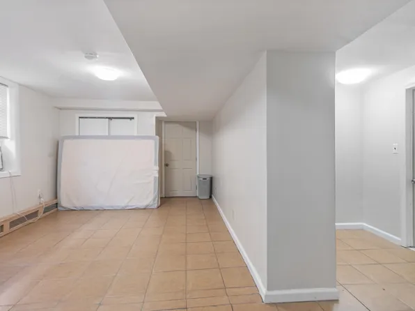 7073 Kennedy Boulevard image 16 of 49