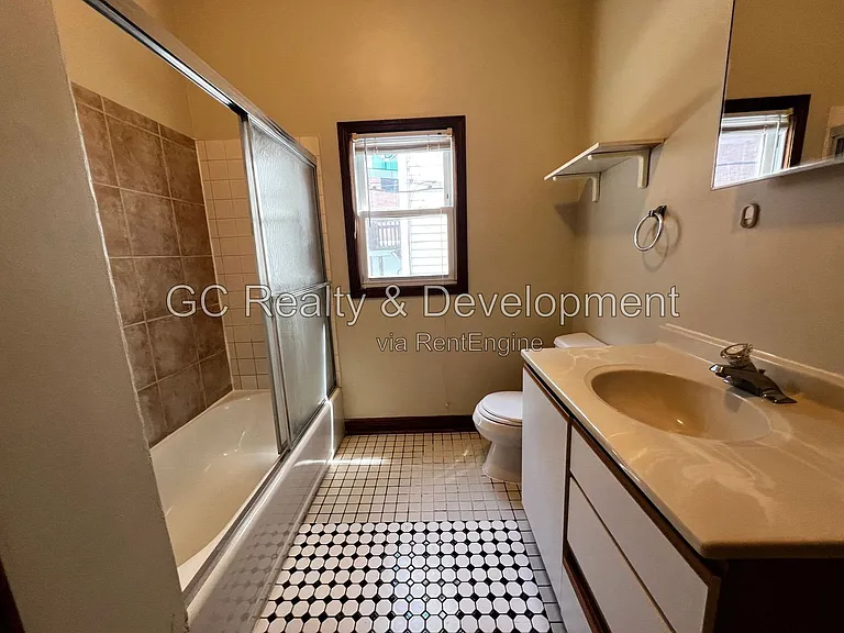 1115 W Patterson Ave #2R — Photo 5