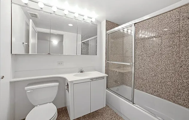 Rented by Mossanen Group | media 12