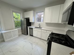 256 Dwight St FLOOR 2, Jersey City, NJ 07305