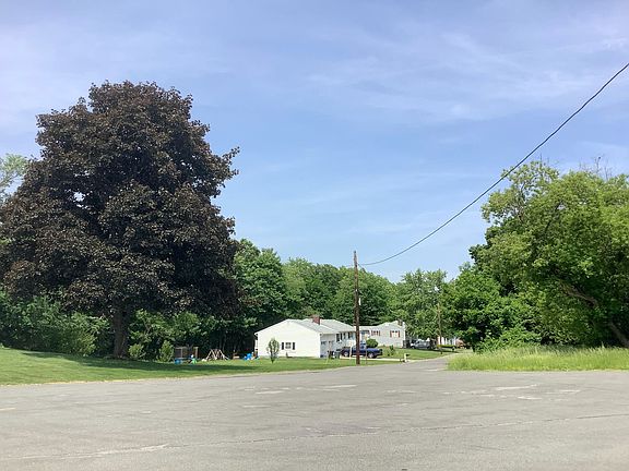 5th image of 16 Stoney Brook Rd