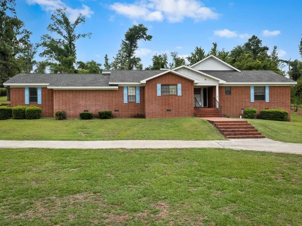 4678 Berkshire Rd, Marianna, FL 32446