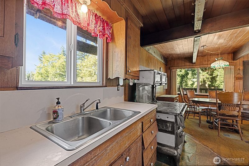 4th image of 14413 501st Street E