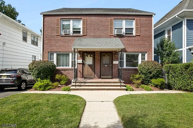 3 bed, 2.0 bath, $3,350 — Photo 1