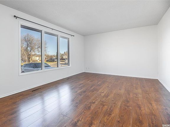 4th image of 1243 1st St E