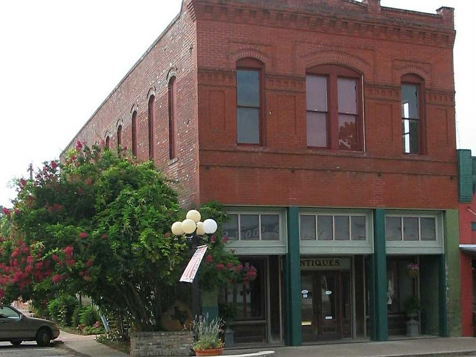 Historic-1897-bldg updated in 2000.