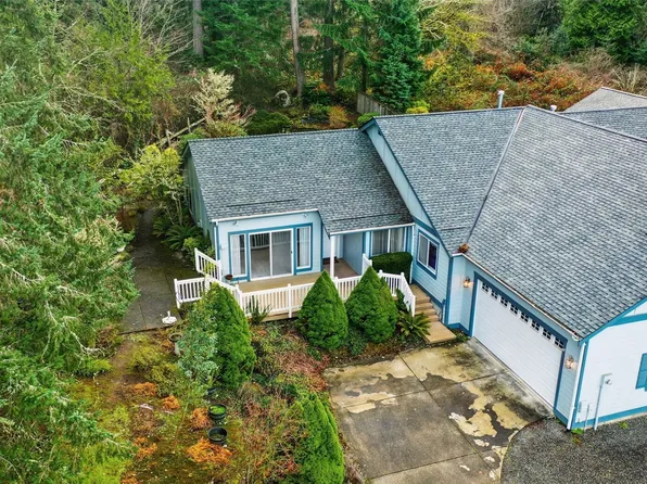 1083 5th Street, Steilacoom, WA 98388