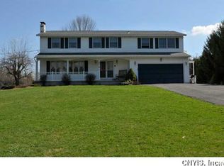 6016 Gillie Brook Rd, Camillus, NY 13031