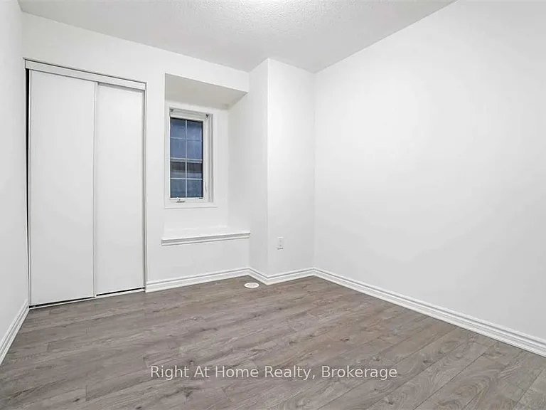 297 Murlock Hts — Photo 18