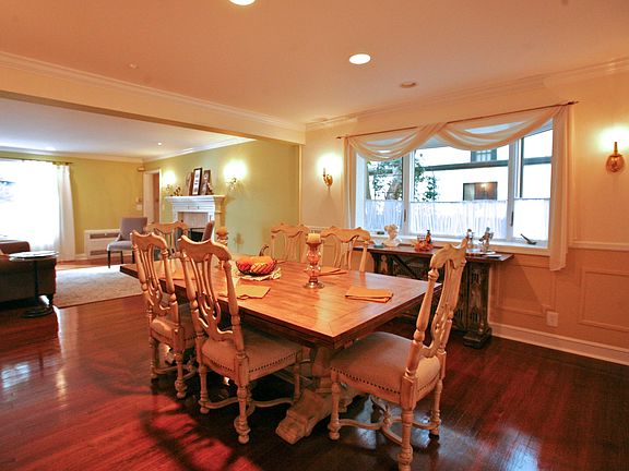 5th image of 33 Marlborough Ct