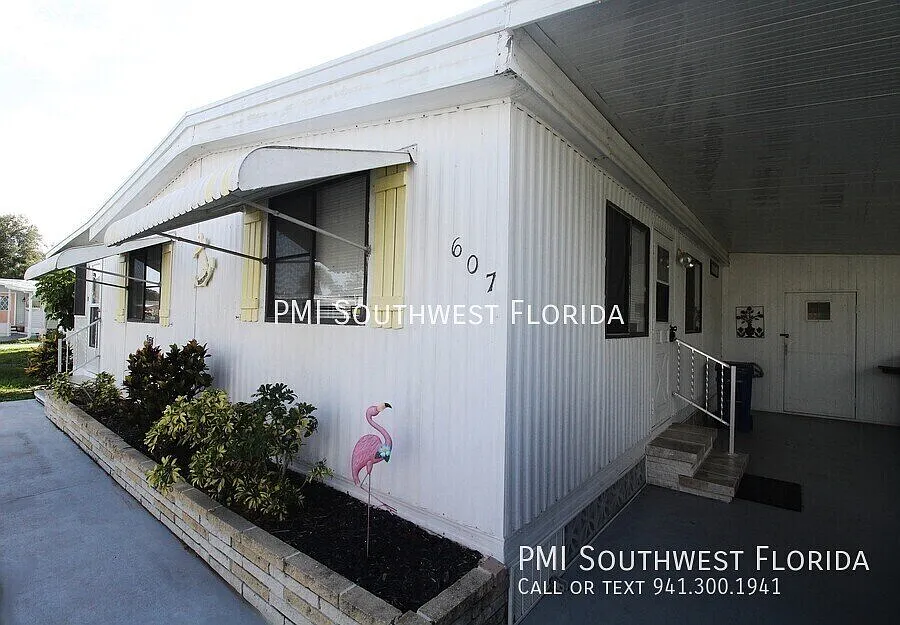 Furnished 2/2 Mobile Home in 55+ Venice Isles Community! — Photo 2