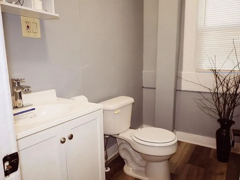 1592 Dwight St #1 — Photo 7