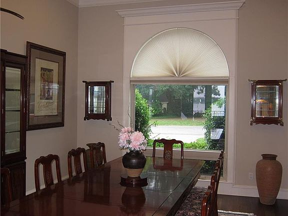 4th image of 260 N Bay Dr