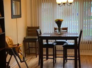 5 Forest Blvd, Park Forest, IL 60466