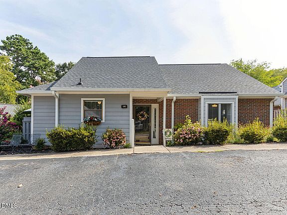 2nd image of 141 Clancy Cir