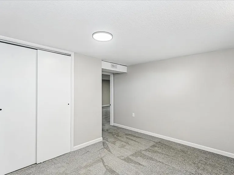 1470 S Hornecker Dr — Photo 22