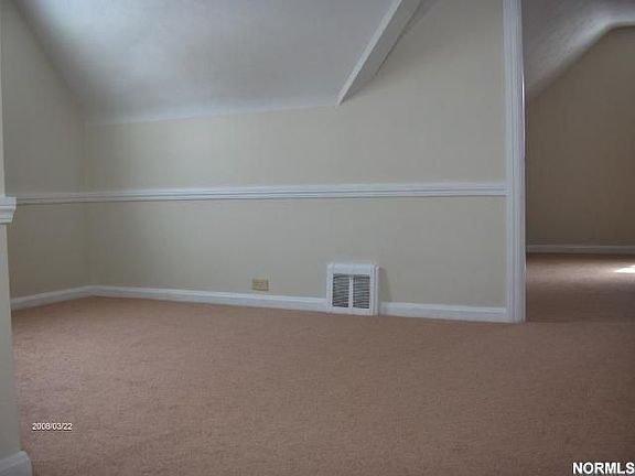 Spacious rooms to nutilize as you like!