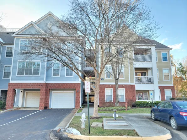 724 Bristol Village Dr APT 305, Midlothian, VA 23114