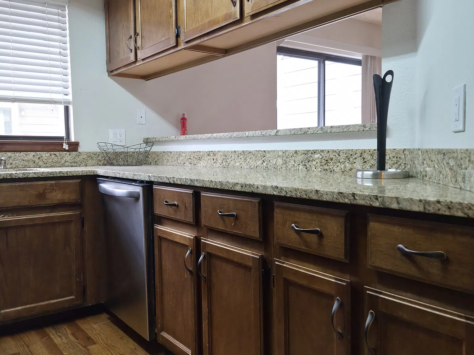2 bed, 1192 sqft, $2,300 — Photo 2