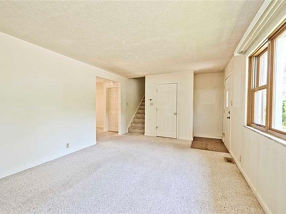 5th image of 8040 Hoover Ln