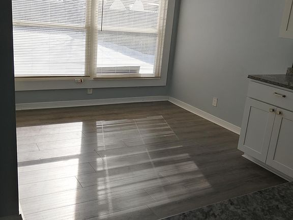 4th image of 3517 Campion Ave