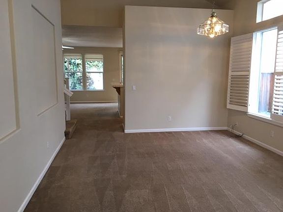 5th image of 109 Cascades Cir