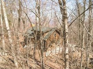 134 Village Cluster Rd, Banner Elk, NC 28604