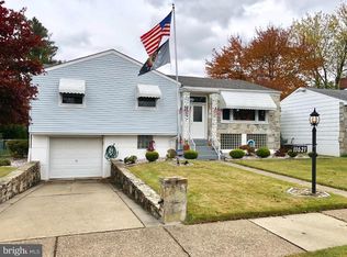 11621 Barlow St, Philadelphia, PA 19116